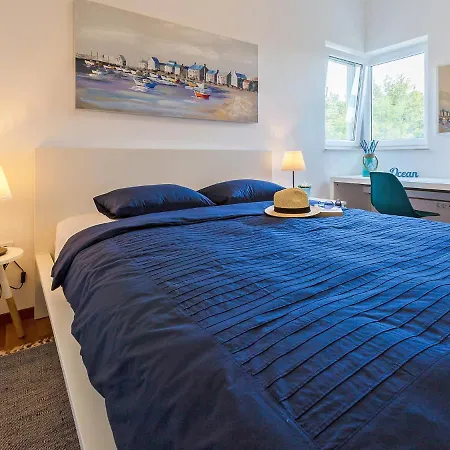 Cvit 1 By Interhome Klenovica