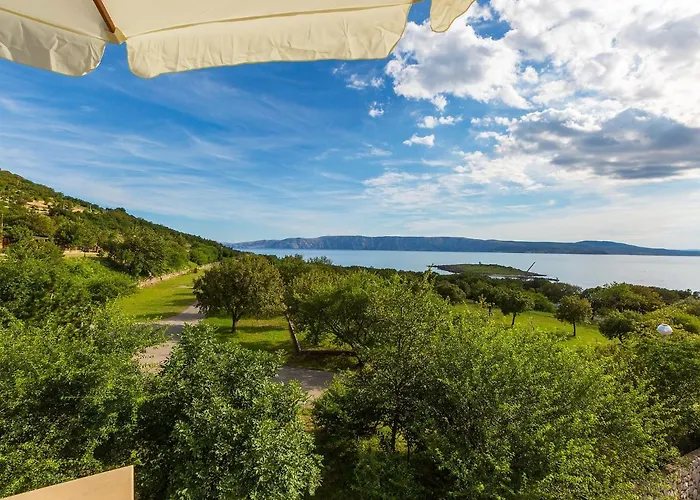 Cvit 1 By Interhome Klenovica