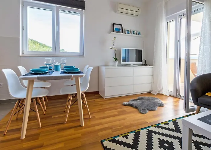 Cvit 1 By Interhome Klenovica