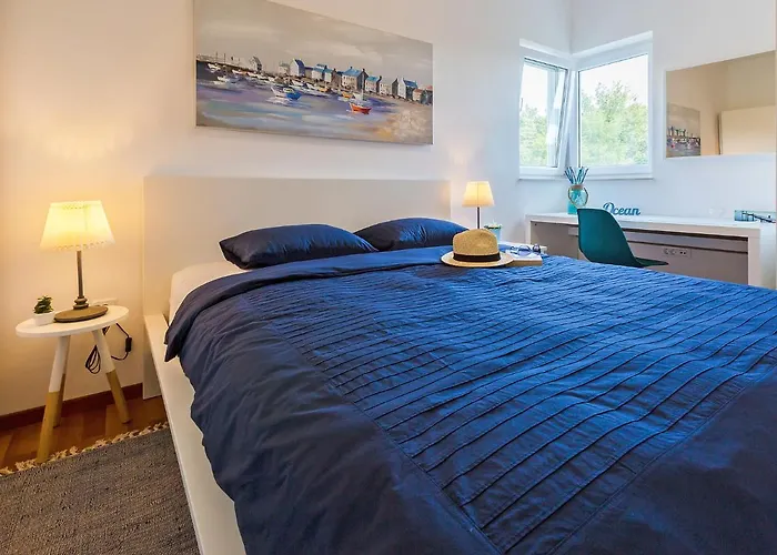 Cvit 1 By Interhome Klenovica